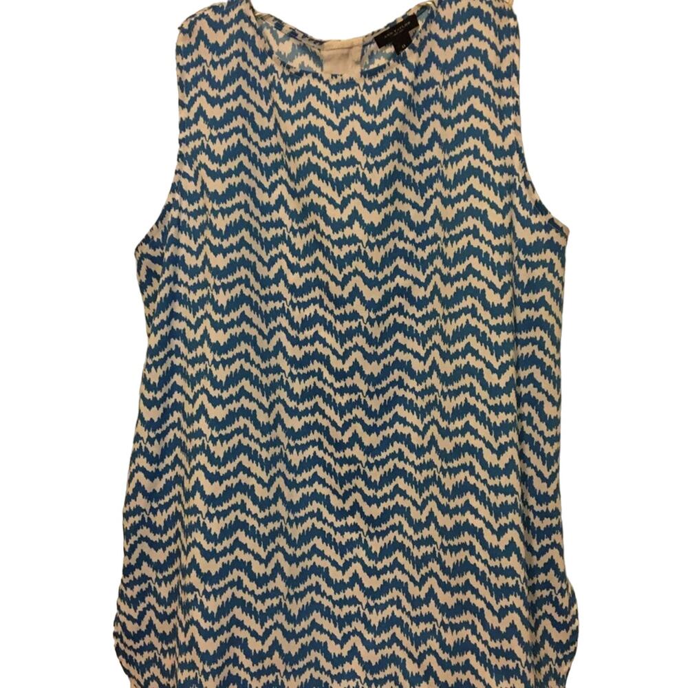 Ann Taylor Sleeveless, Scoop Neck & Hem, Small 0, 6” Side Slits 1/4 Zip Back Top
